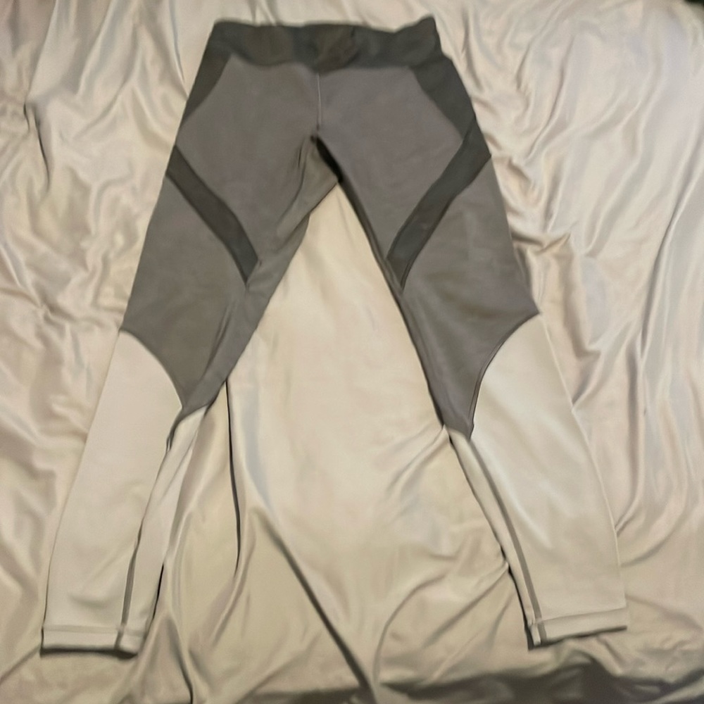 Early Extension leggings
